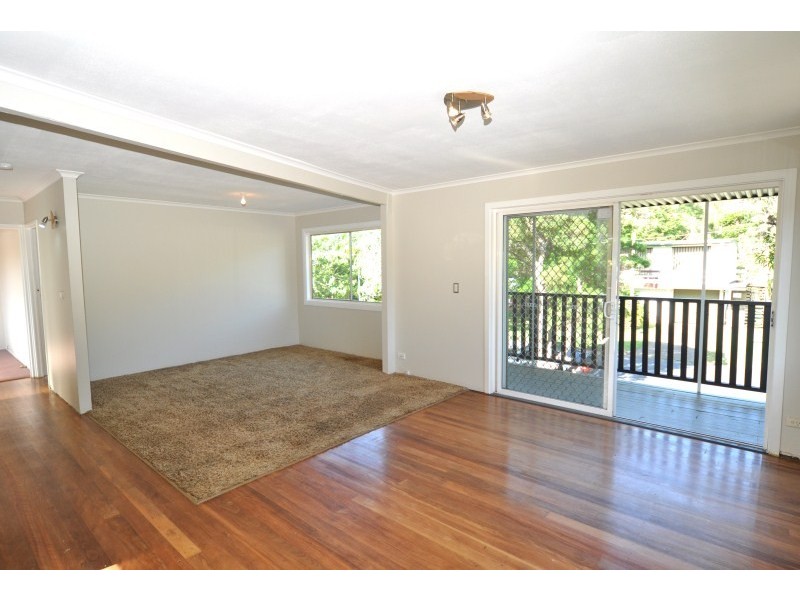 18 Hocking Street, Arundel QLD 4214