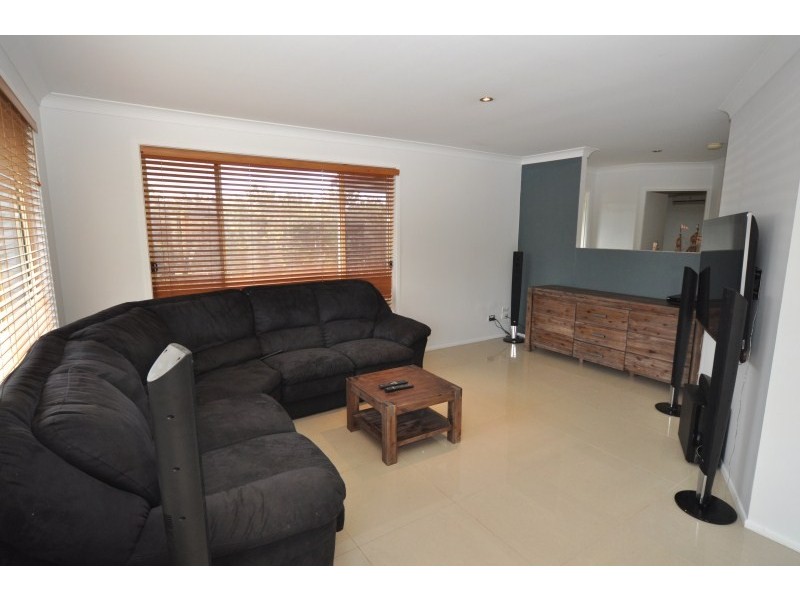 25 Lismore Drive, Helensvale QLD 4212