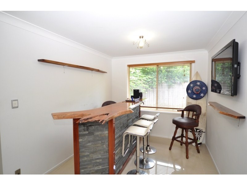 25 Lismore Drive, Helensvale QLD 4212