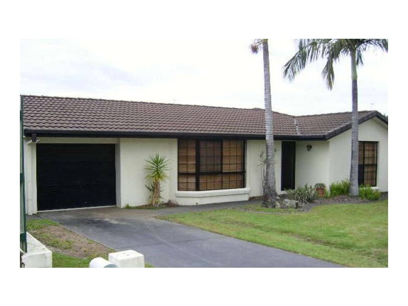 3 Range Court, Arundel QLD 4214