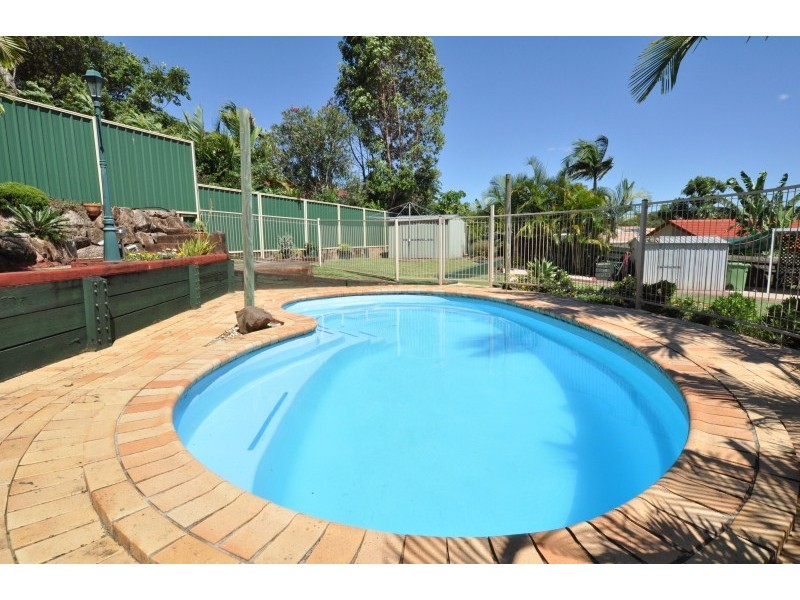11 Lyons Court, Arundel QLD 4214