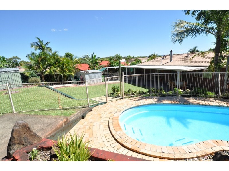 11 Lyons Court, Arundel QLD 4214