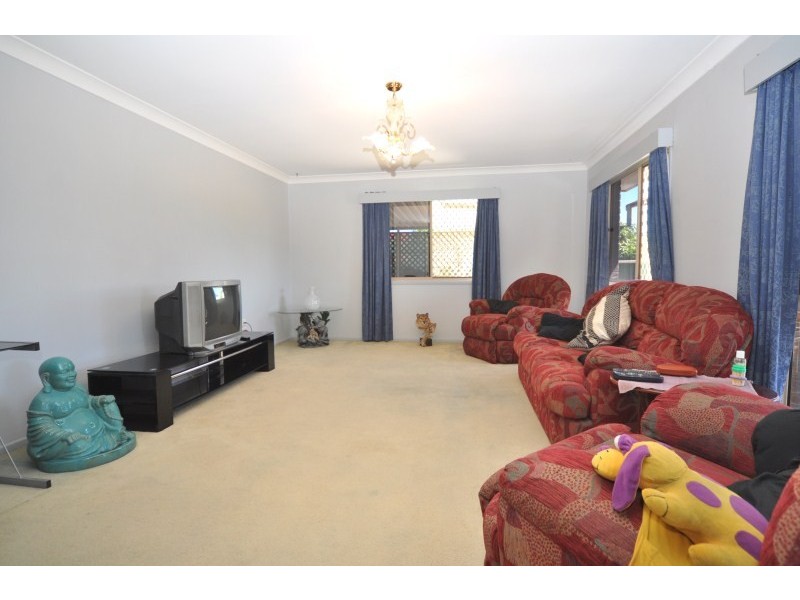 11 Lyons Court, Arundel QLD 4214