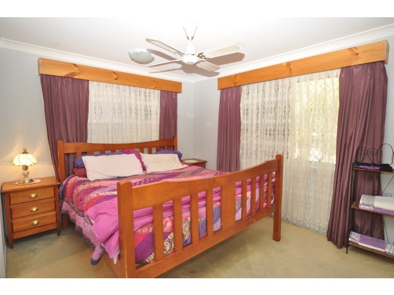 11 Lyons Court, Arundel QLD 4214