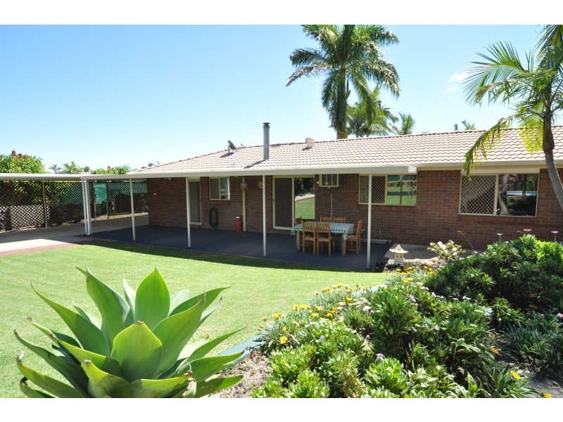 11 Lyons Court, Arundel QLD 4214