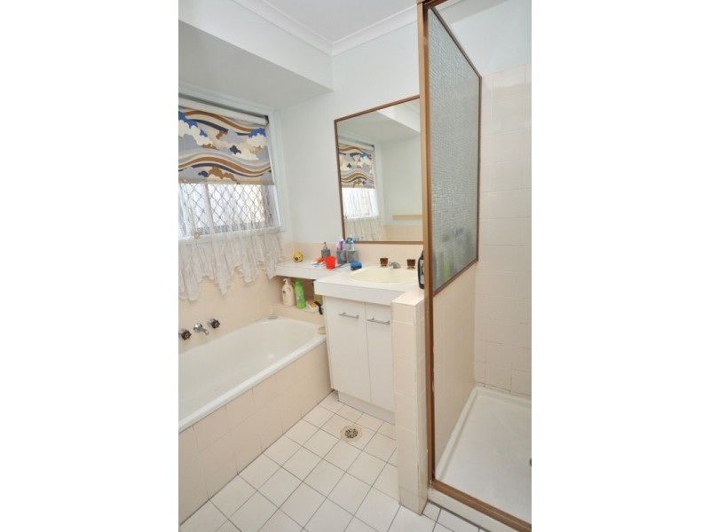 2/20 Botanical Drive, Labrador QLD 4215