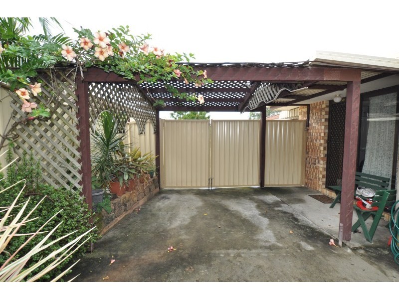 2/20 Botanical Drive, Labrador QLD 4215