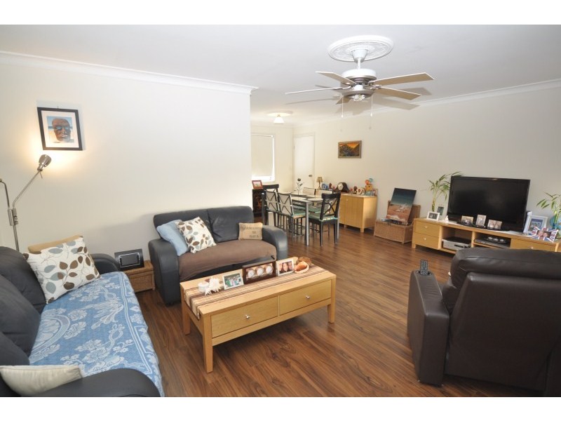 19 Ashburton Close, Arundel QLD 4214