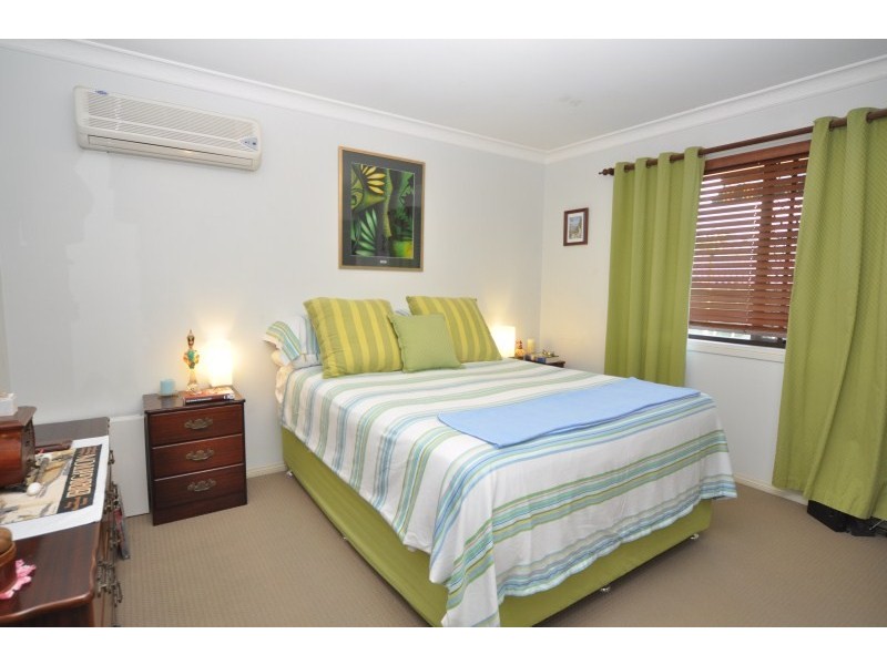 19 Ashburton Close, Arundel QLD 4214