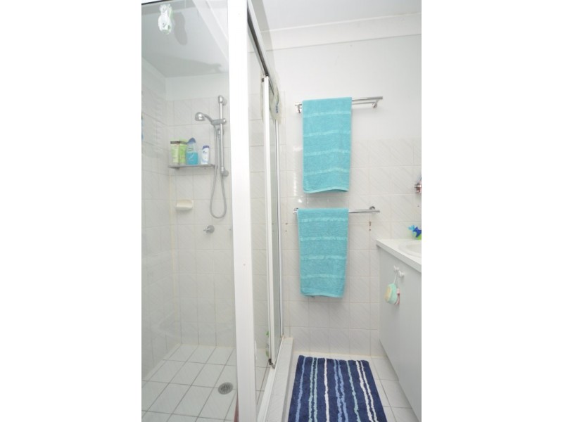 19 Ashburton Close, Arundel QLD 4214