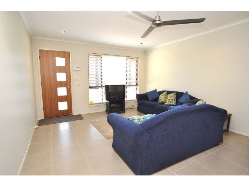 1/7 Jean Street, Labrador QLD 4215