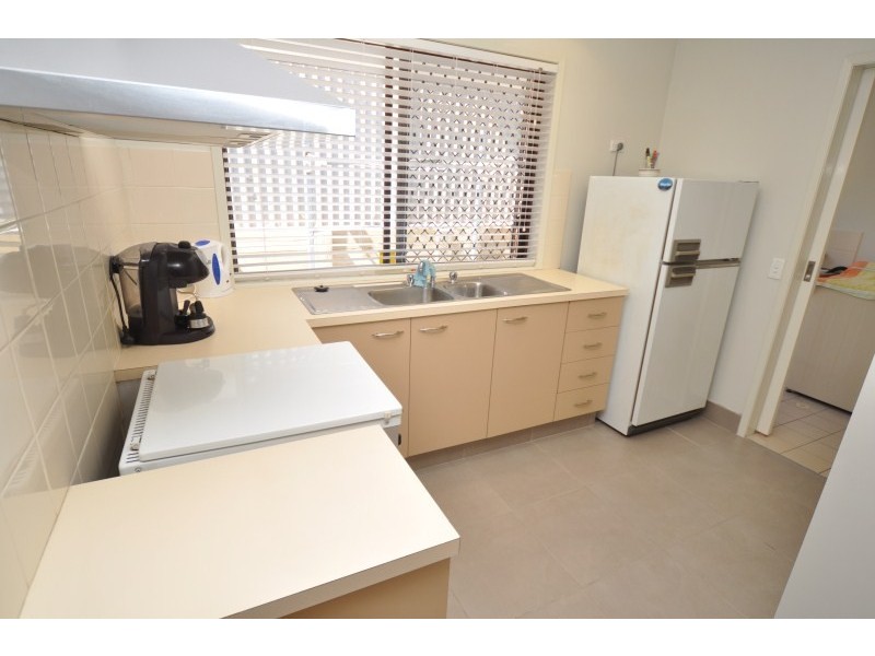 1/7 Jean Street, Labrador QLD 4215