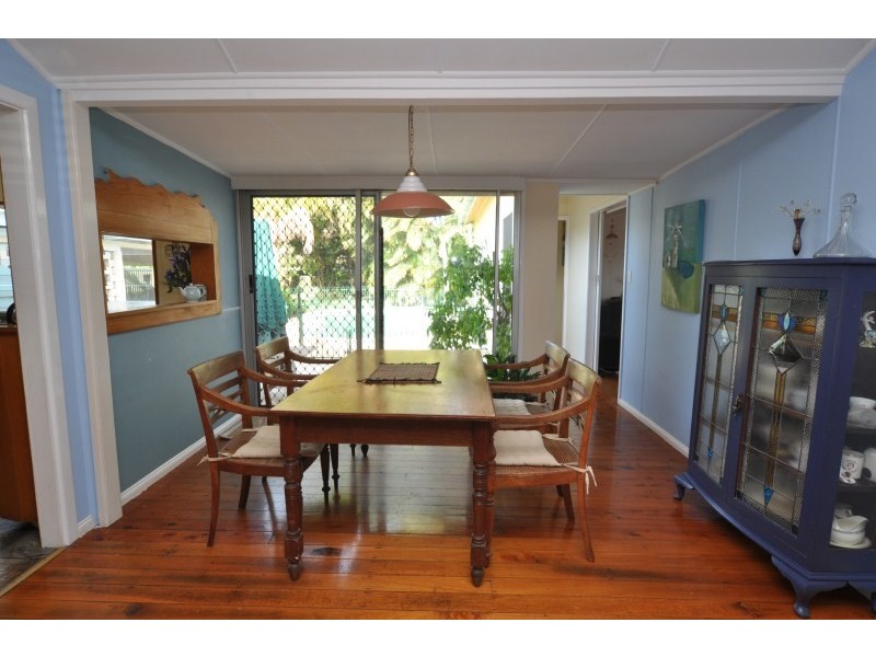 17 Harris Street, Labrador QLD 4215