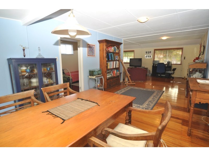 17 Harris Street, Labrador QLD 4215