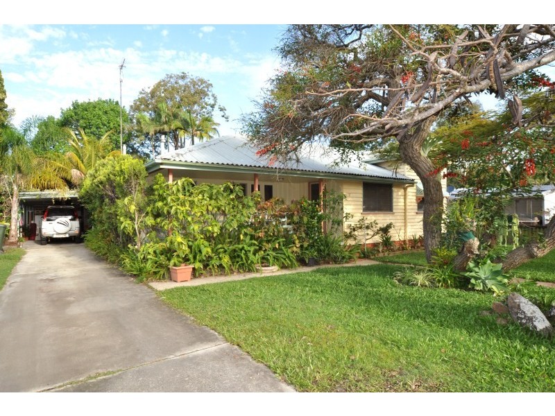 17 Harris Street, Labrador QLD 4215