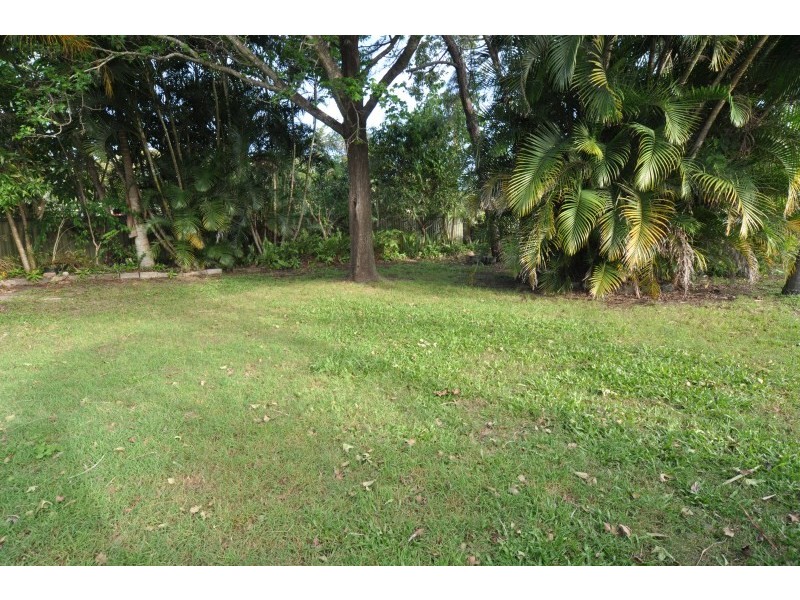 17 Harris Street, Labrador QLD 4215