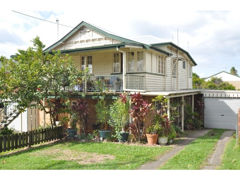 34 Government Road, Labrador QLD 4215