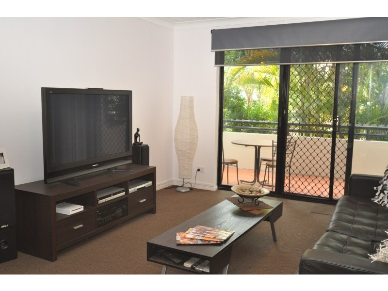 15/38 Labrador Street, Labrador QLD 4215