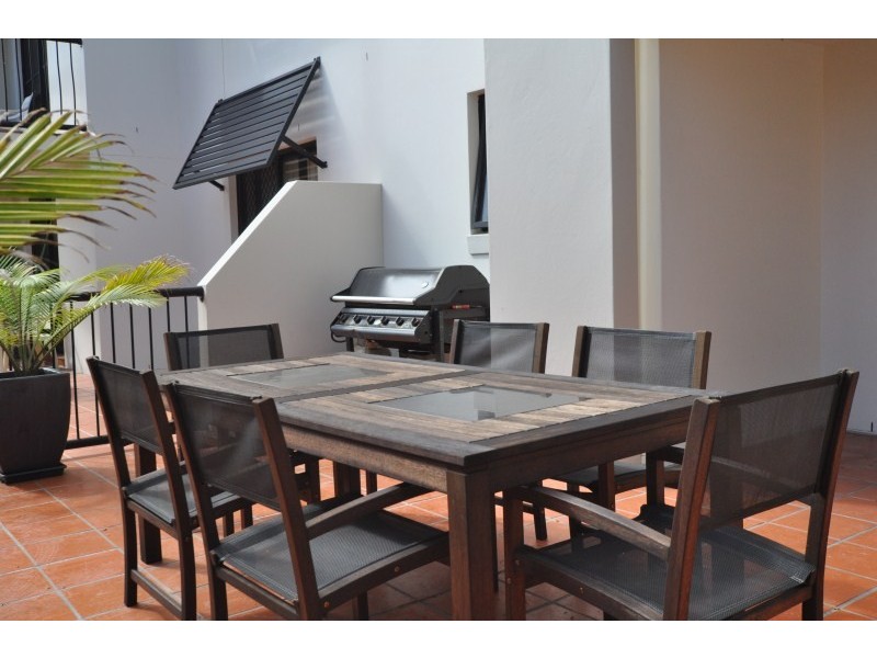 15/38 Labrador Street, Labrador QLD 4215