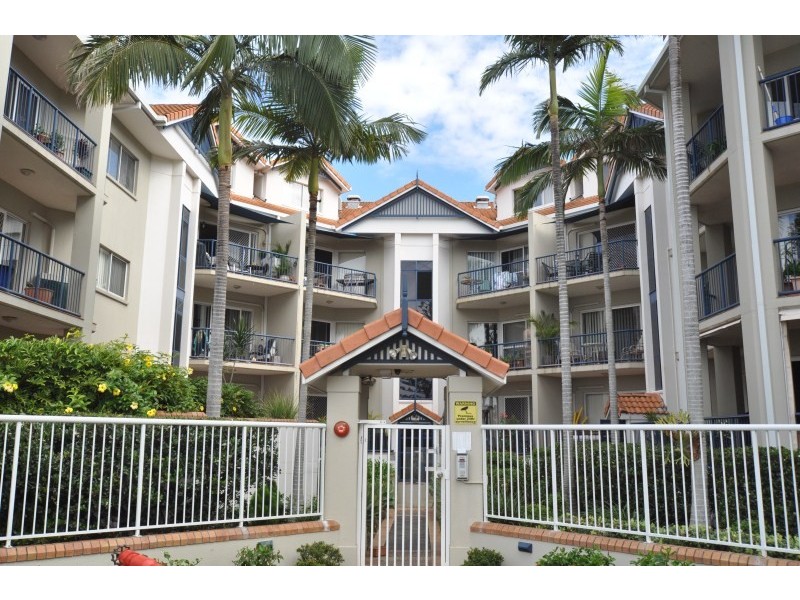 15C/522 Marine Parade, Biggera Waters QLD 4216