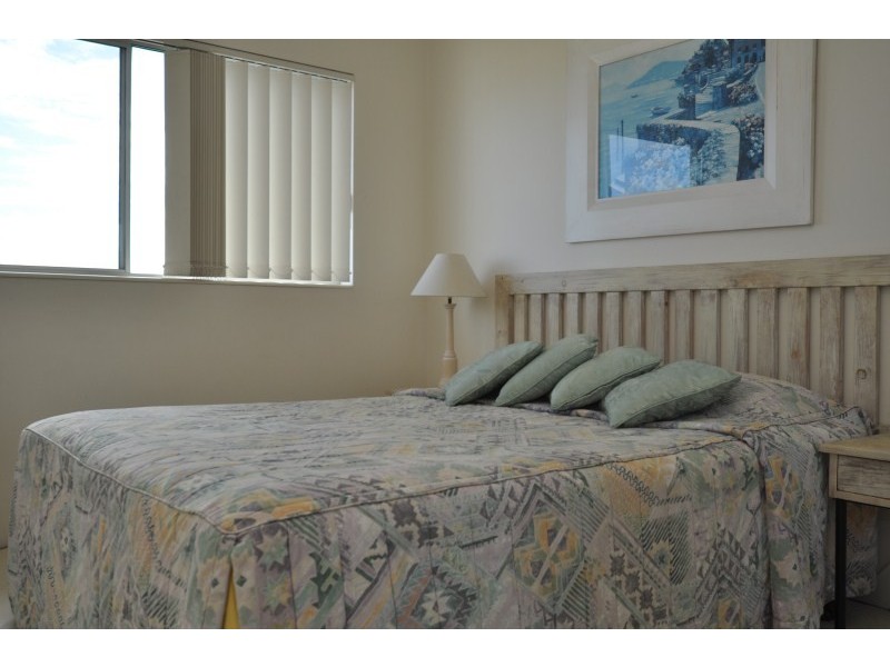 15C/522 Marine Parade, Biggera Waters QLD 4216