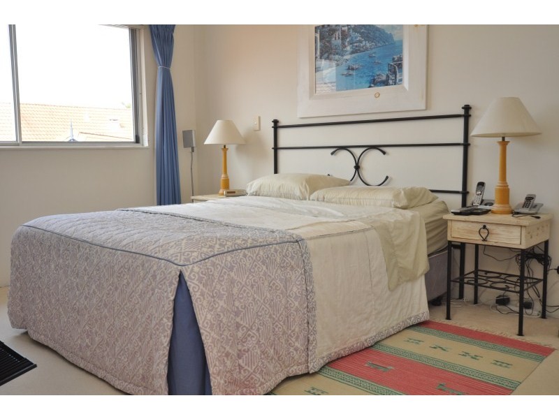 15C/522 Marine Parade, Biggera Waters QLD 4216