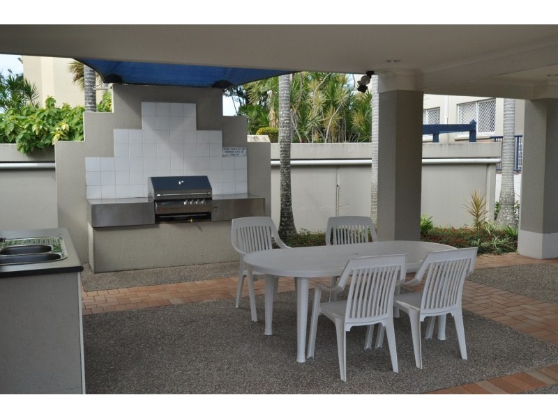 15C/522 Marine Parade, Biggera Waters QLD 4216