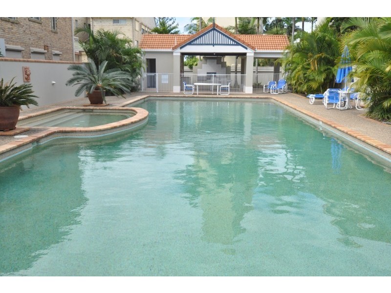 15C/522 Marine Parade, Biggera Waters QLD 4216