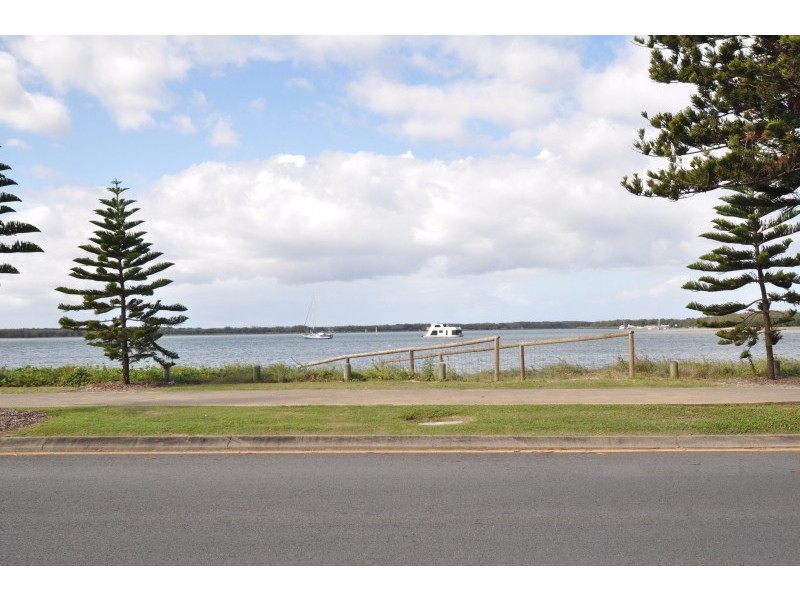 15C/522 Marine Parade, Biggera Waters QLD 4216