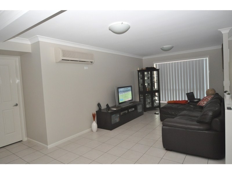 2/33 Buchanan Circuit, Oxenford QLD 4210