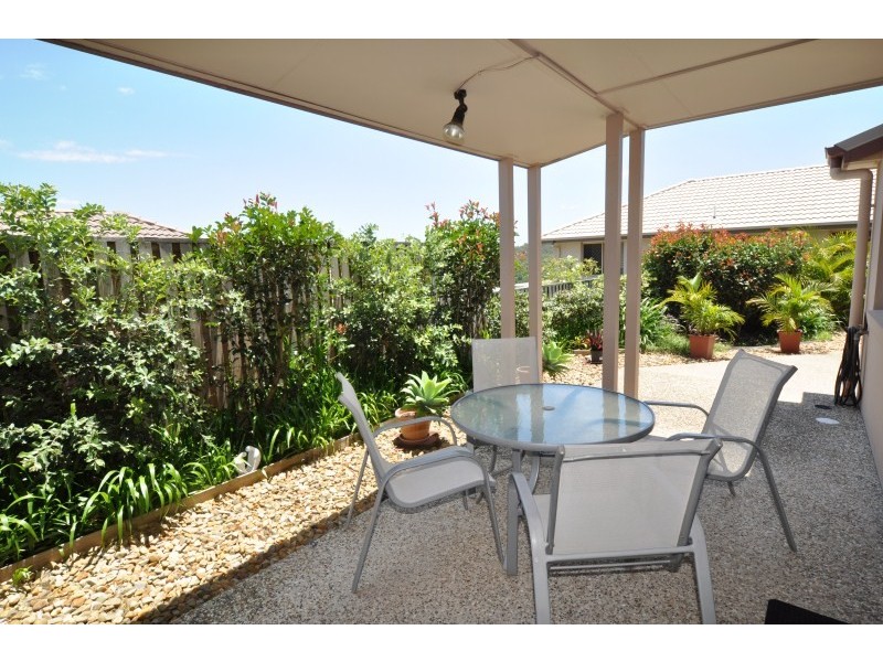 2/32 Buchanan Circuit, Oxenford QLD 4210