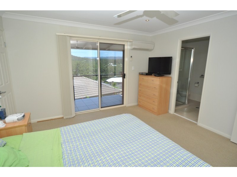 2/32 Buchanan Circuit, Oxenford QLD 4210