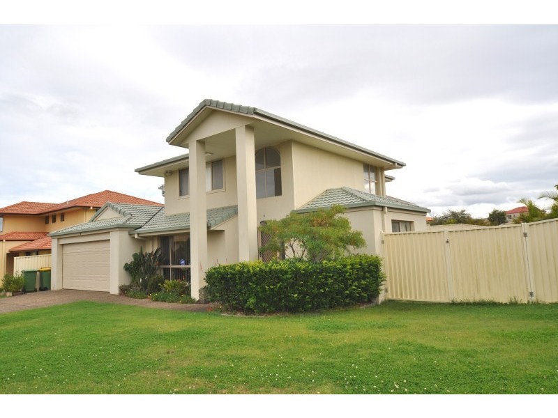 19 Golden Bear Drive, Arundel QLD 4214