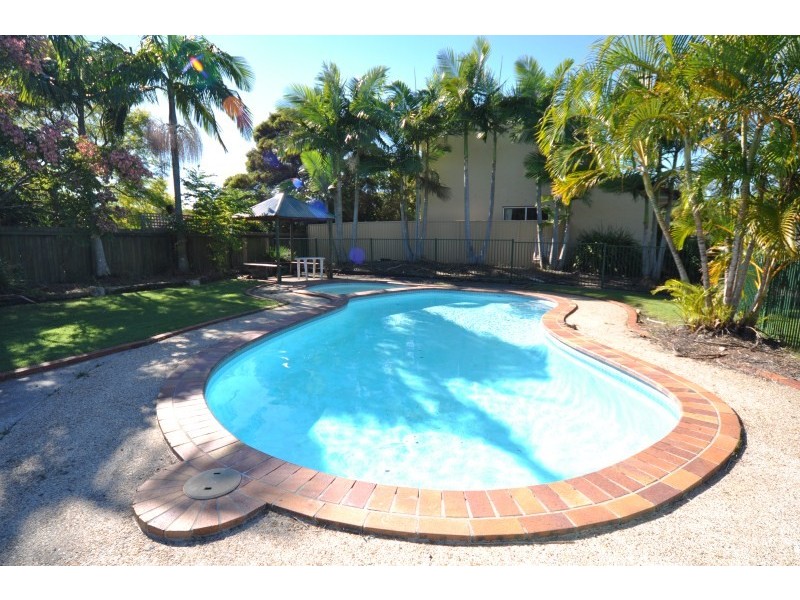 37-13 Brown Street, Labrador QLD 4215