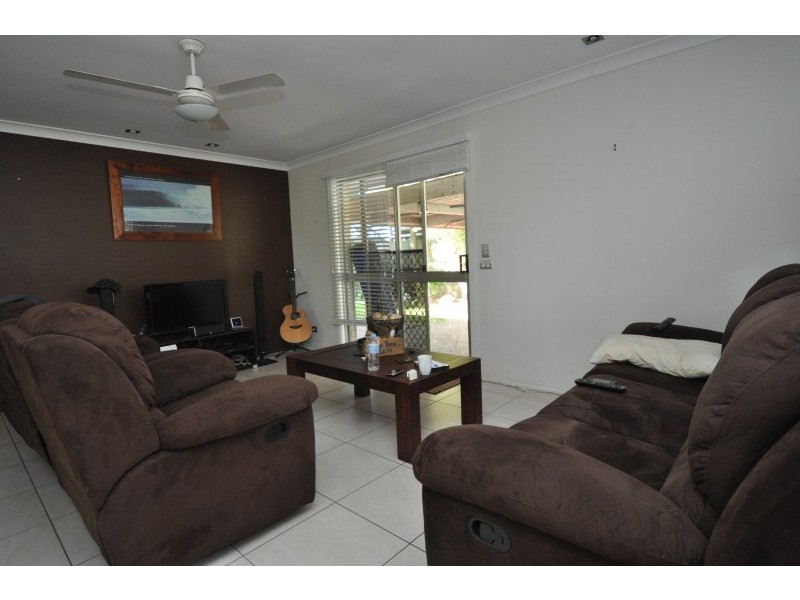 7 Kylie Street, Arundel QLD 4214