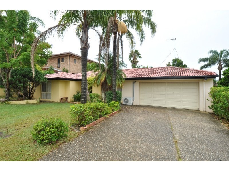 13 Essendon Close, Arundel QLD 4214