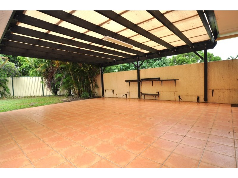 13 Essendon Close, Arundel QLD 4214