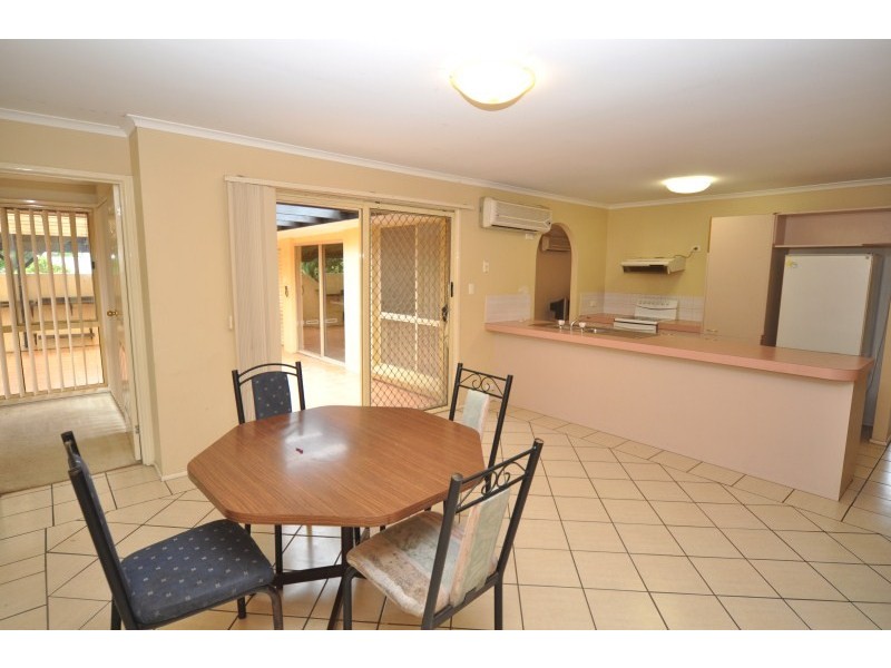 13 Essendon Close, Arundel QLD 4214