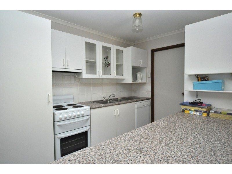 2/3 Orkney Place, Labrador QLD 4215