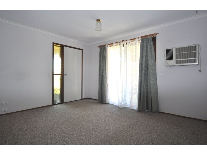 2/3 Orkney Place, Labrador QLD 4215