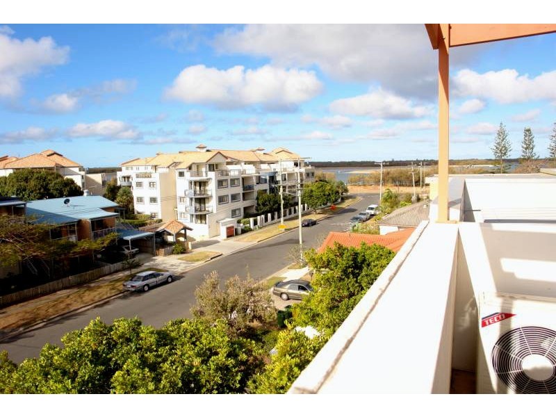 11/18 Parker Street, Labrador QLD 4215