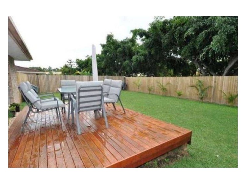 2/20 Coventry Court, Labrador QLD 4215