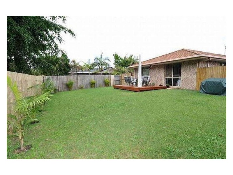2/20 Coventry Court, Labrador QLD 4215