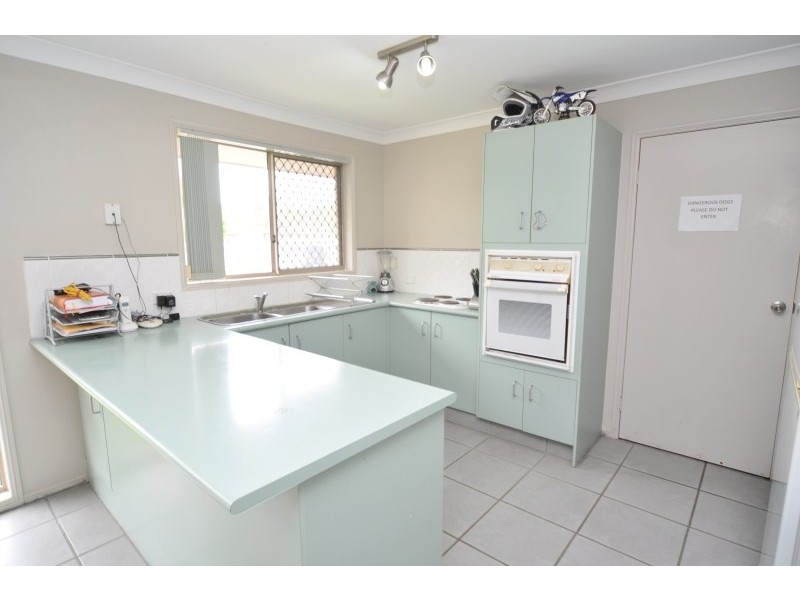 2/20 Coventry Court, Labrador QLD 4215