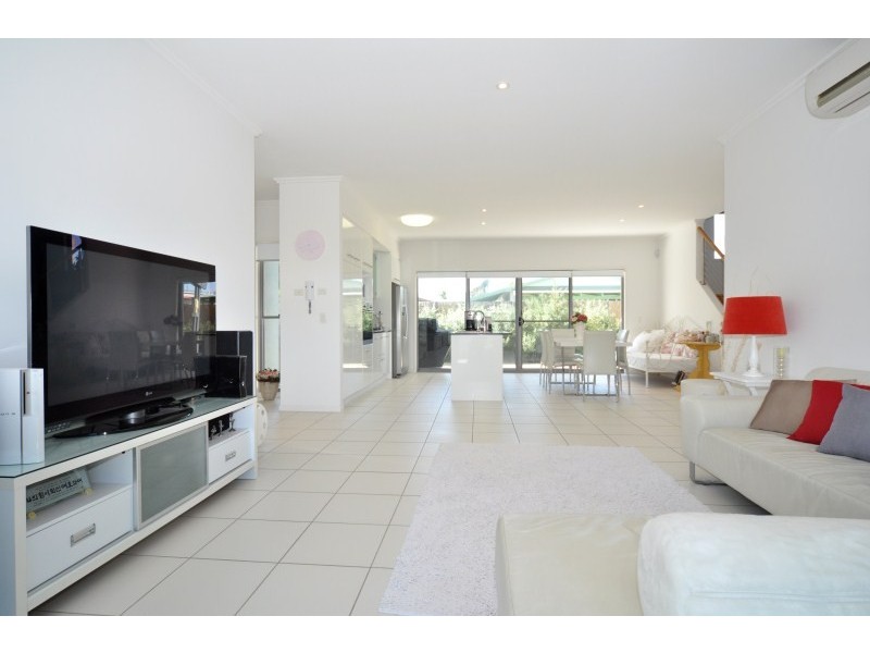 33/1 Manacor Place, Coombabah QLD 4216