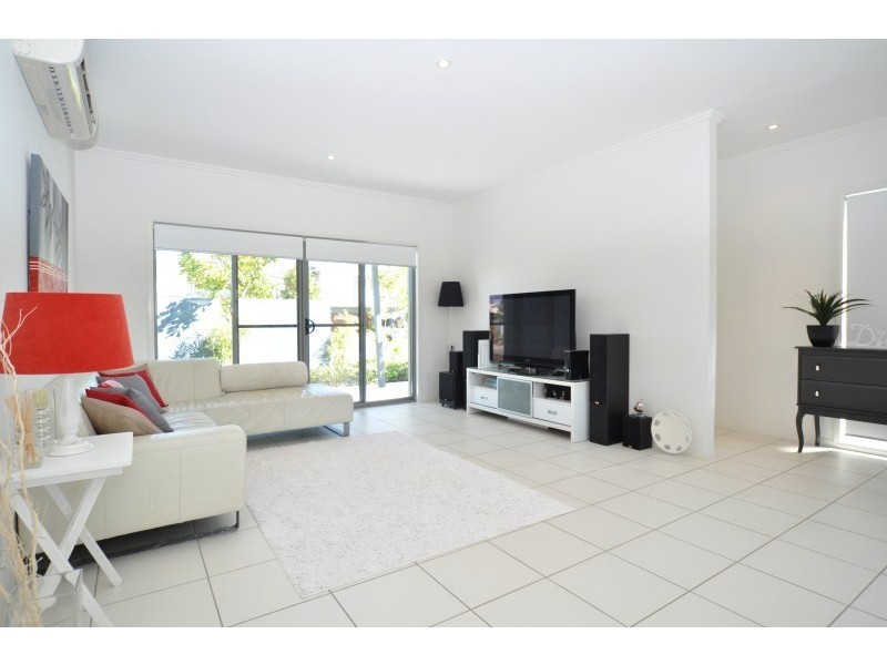 33/1 Manacor Place, Coombabah QLD 4216