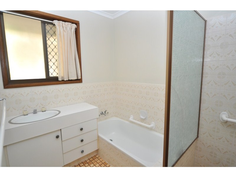 124 Wilson Street, Labrador QLD 4215