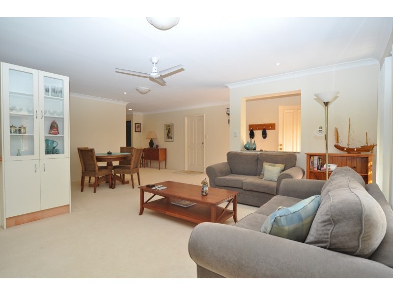 6/218 Central Street, Labrador QLD 4215