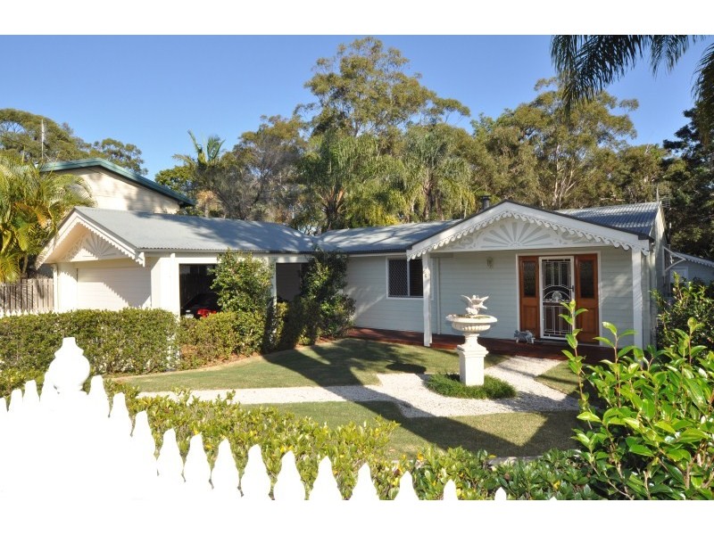 66 Usher Avenue, Labrador QLD 4215