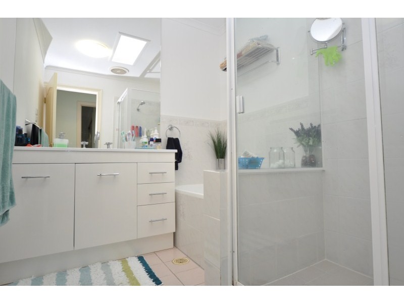 66 Usher Avenue, Labrador QLD 4215